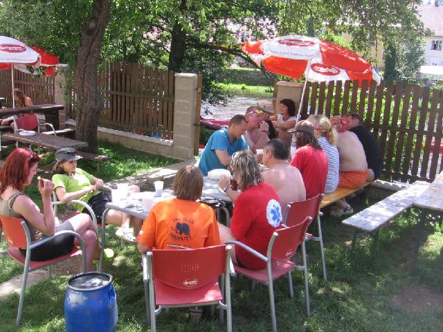 Záchranáři, Vltava 2007 > obr (195)